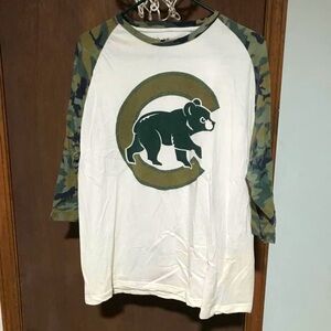 🚨Men’s Cubs Shirt